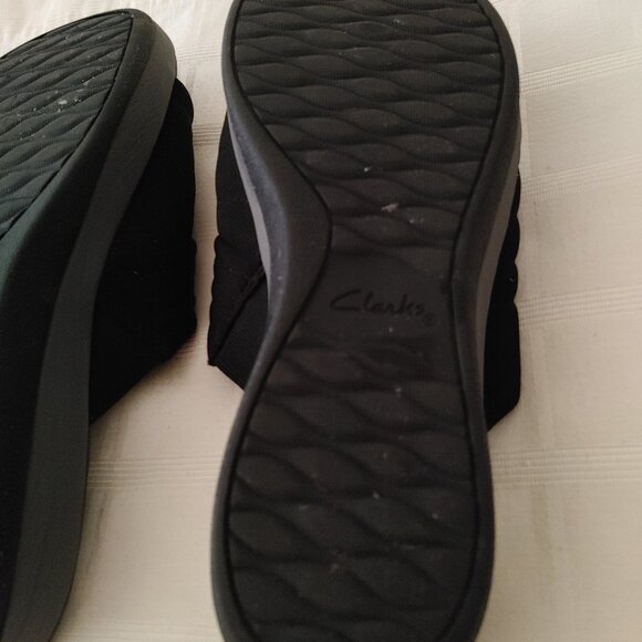 CLARKS WOMENS CLOUDSTEPPERS CUSHION SOFT BLACK SIZE 10 SLIDES GUC - Picture 5 of 7